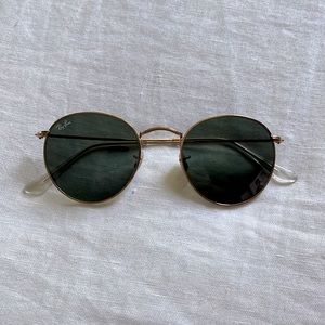 Ray-Ban Round Metal Sunglasses